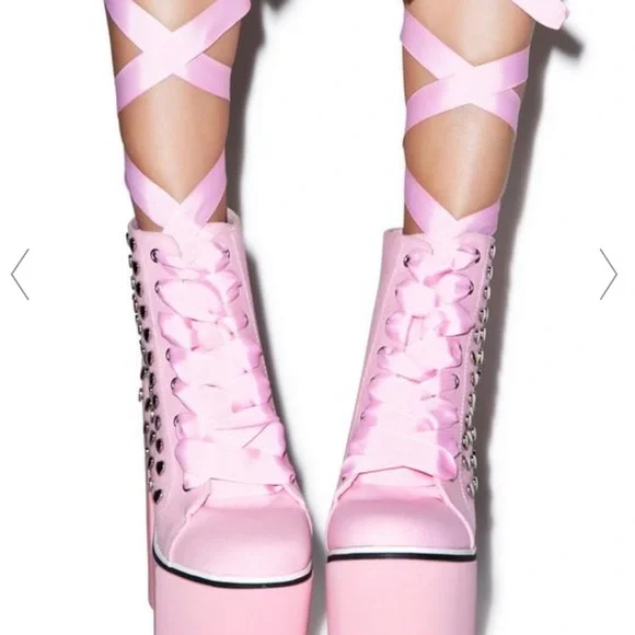 SugarBaby Kawaii Sweet Street Platforms NWB Size 9 Dolls Kill Pink Stud - Picture 2 of 7